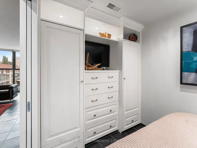 Additional image 26 of 35 Church St Unit 811