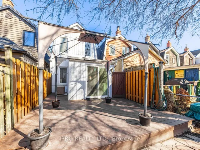 Additional image 33 of 239 Lumsden Ave