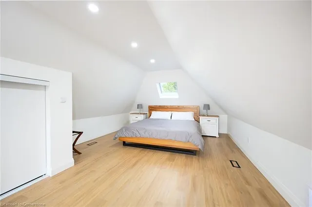 Additional image 42 of 198 Dundurn St