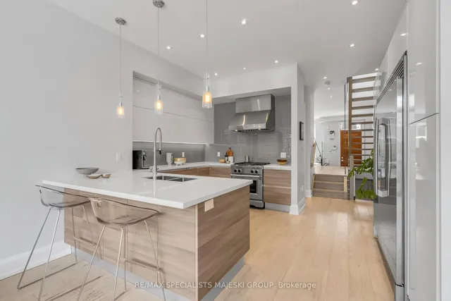 Additional image 12 of 212b Queens Ave