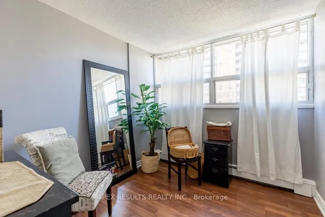 Additional image 32 of 1950 Main St Unit 405