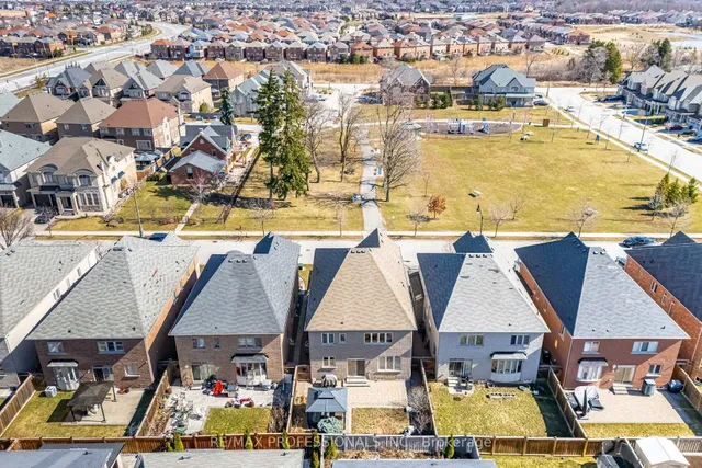 Additional image 46 of 35 Lampman Cres