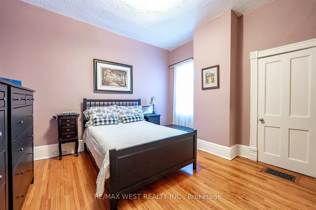 Additional image 22 of 217 Gladstone Ave