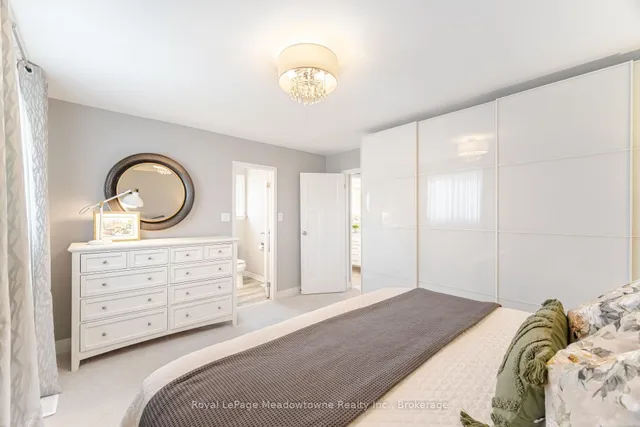 Additional image 30 of 515 Clover Park Cres