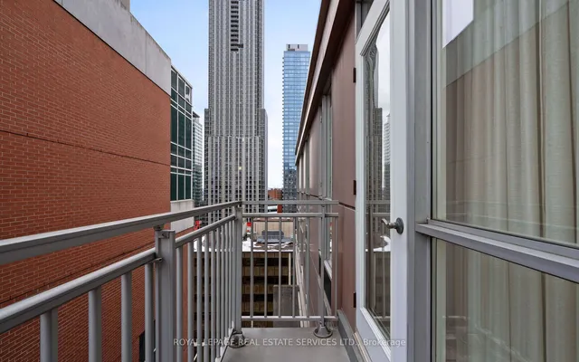 Additional image 39 of 80 Cumberland St Unit PH1903