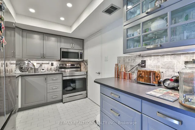 Additional image 13 of 65 Scadding Ave Unit 610