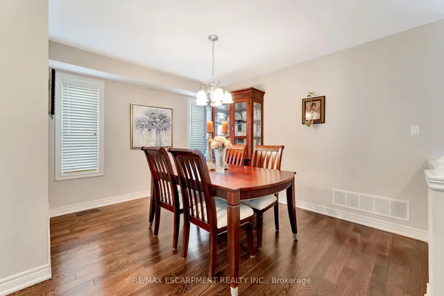 Additional image 9 of 19 COLORADO Blvd