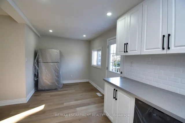 Additional image 13 of 32 Vansitmart Ave