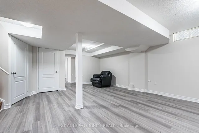 Additional image 44 of 321 Queen Mary Dr