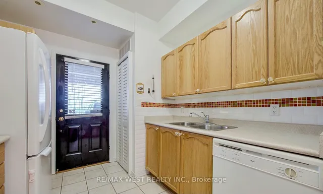 Additional image 8 of 901 Kennedy Rd Unit 26