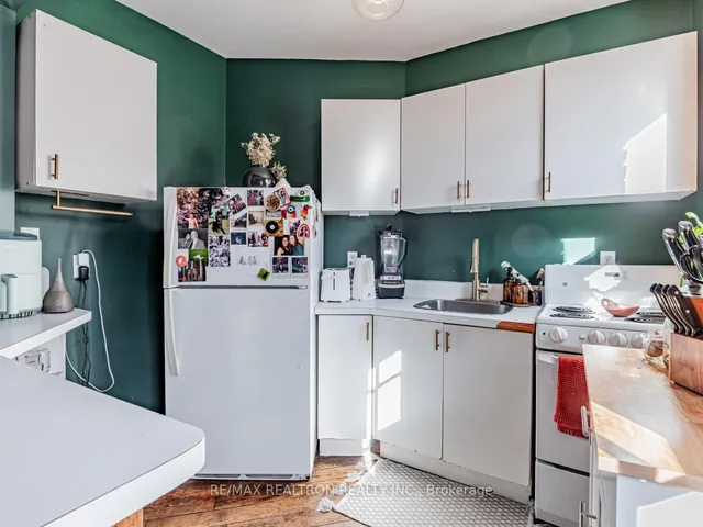 Additional image 15 of 867 Bathurst St