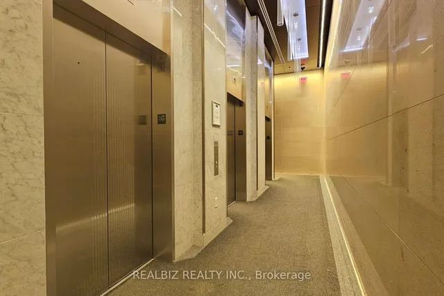 Additional image 35 of 386 Yonge St Unit 1516