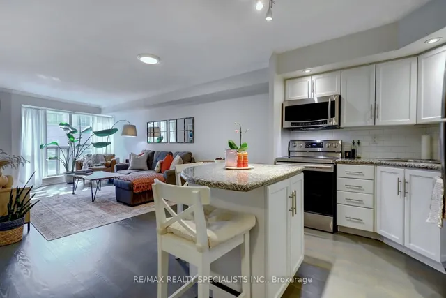 Additional image 12 of 250 Wellington St Unit 237