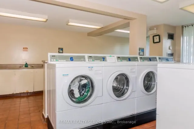 Additional image 43 of 18 Knightsbridge Rd Unit 304