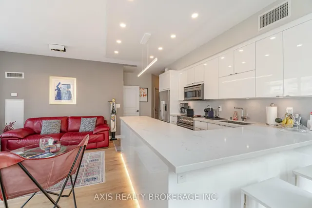 Additional image 14 of 1121 Bay St Unit 904