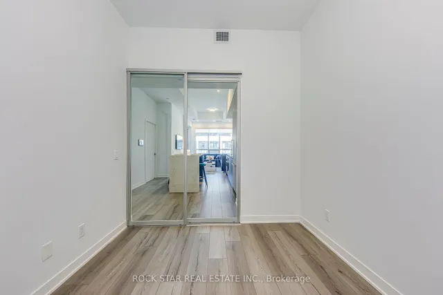 Additional image 29 of 405 Dundas St Unit 216