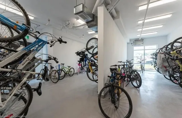 Additional image 20 of 450 Dundas St Unit 417