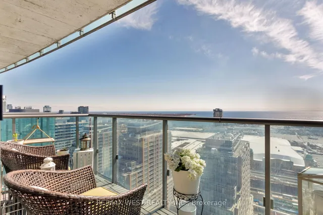 Additional image 22 of 150 East Liberty St Unit 2906