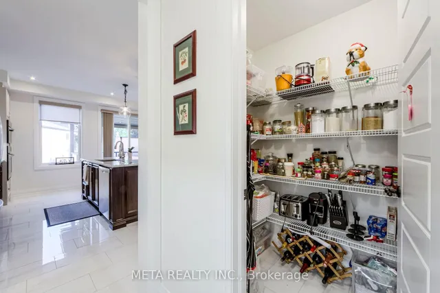 Additional image 18 of 23 Hollyhock Crt