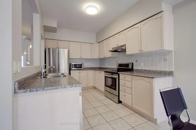 Additional image 6 of 1375 Stephenson Dr Unit 16