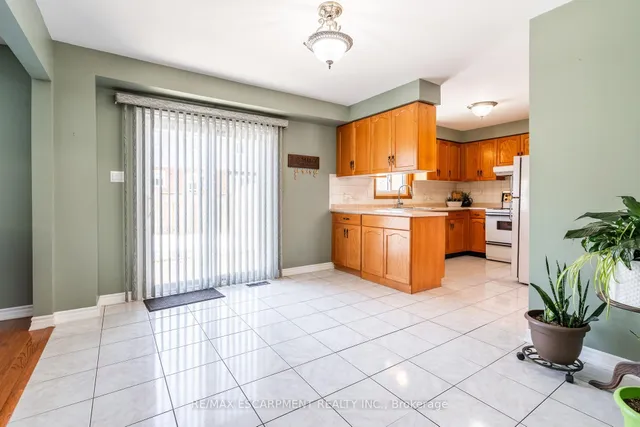 Additional image 9 of 35 Republic Ave