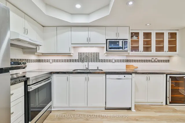 Additional image 27 of 360 Bloor St Unit 204
