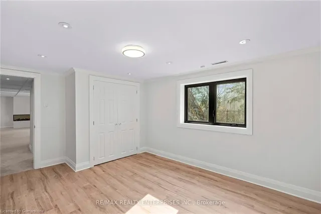 Additional image 27 of 75 Robinhood Dr