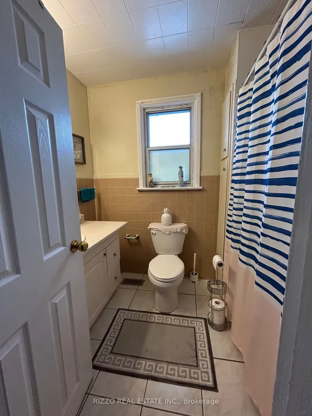 Additional image 10 of 82 Minerva Ave