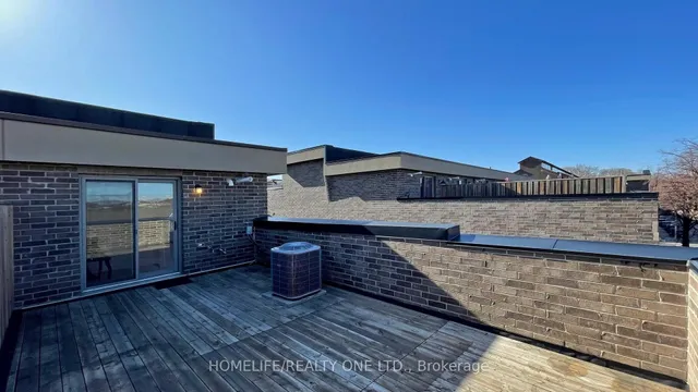 Additional image 39 of 1072 Lansdowne Ave