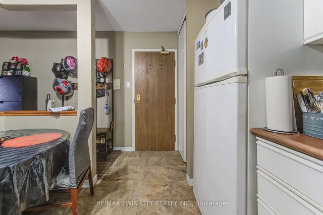 Additional image 7 of 266 Overlea Dr