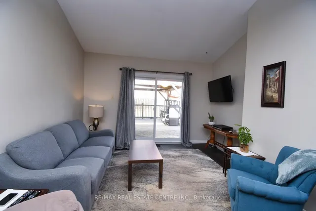 Additional image 8 of 56 Muscot Dr