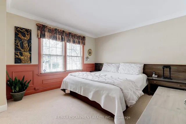 Additional image 22 of 847 FOREST GLEN Ave