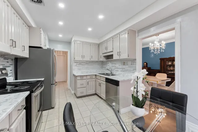 Additional image 13 of 14 Watercliffe Rd