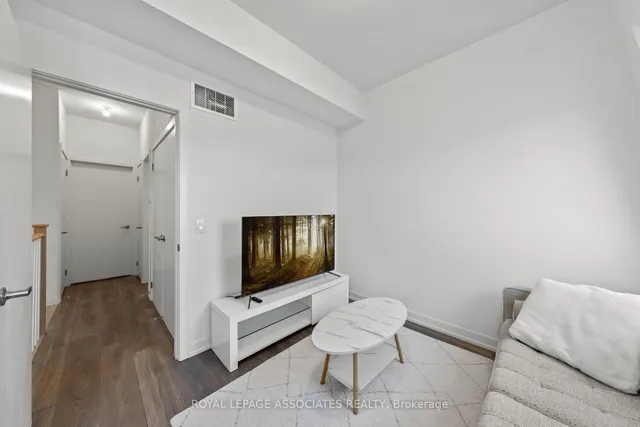 Additional image 28 of 84 Tisdale Ave