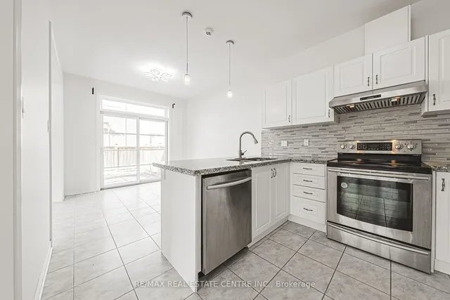 Additional image 12 of 107 Hazelton Ave