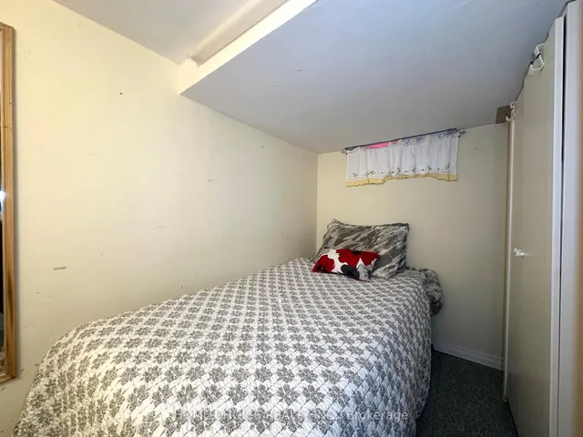 Additional image 13 of 952 Greenwood Ave