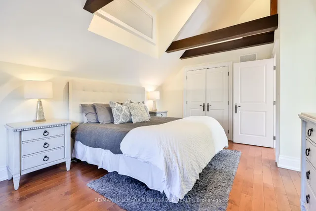 Additional image 24 of 11 Humbercrest Blvd