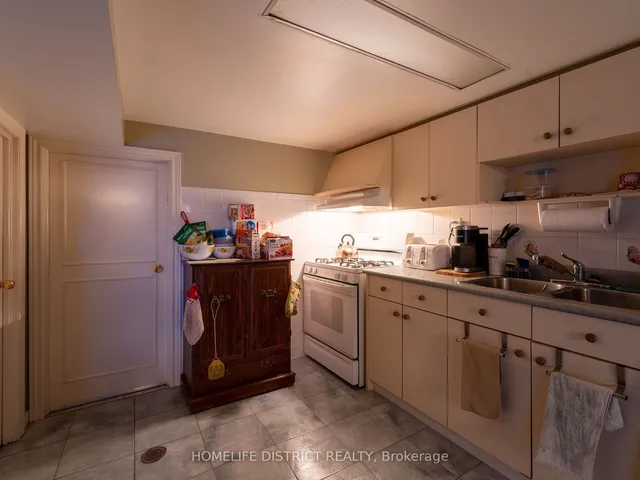 Additional image 29 of 157 Silverthorn Ave