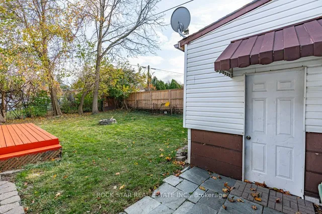 Additional image 24 of 937 Garth St