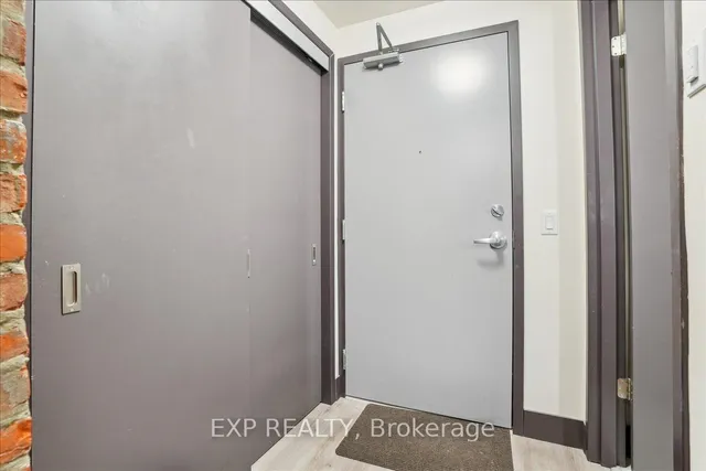 Additional image 8 of 121 King St Unit 105