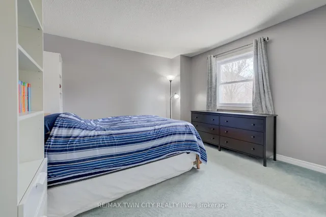 Additional image 9 of 210 Greengable Crt