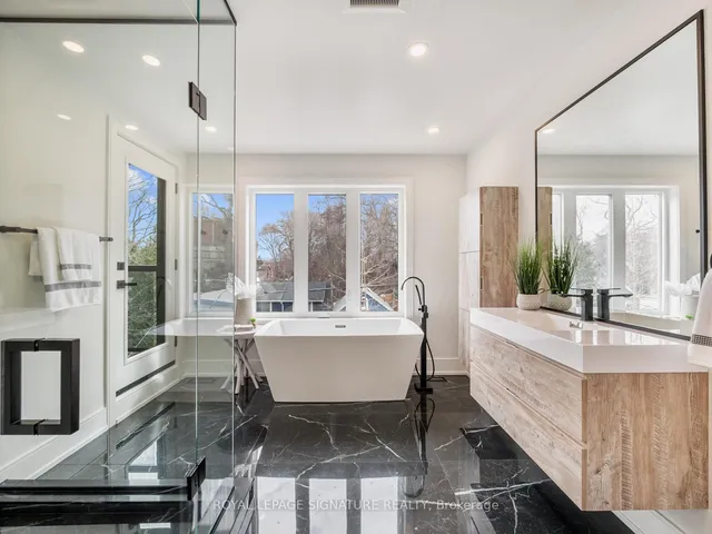 Additional image 32 of 24 Harriet St