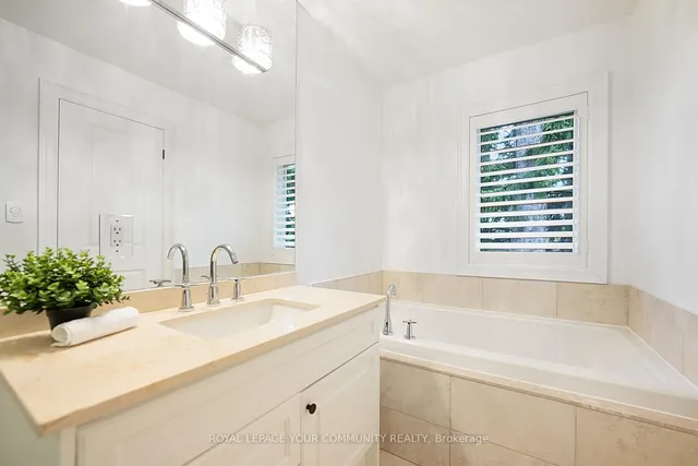 Additional image 16 of 136 Bowood Ave