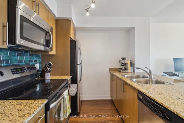 Additional image 16 of 2191 Yonge St Unit 2807