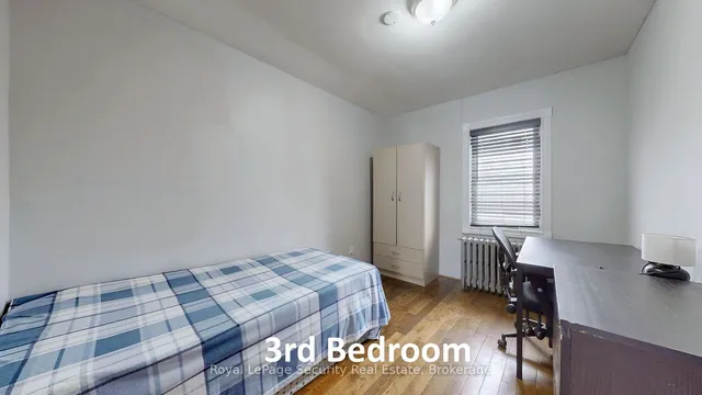 Additional image 24 of 28 Bowie Ave