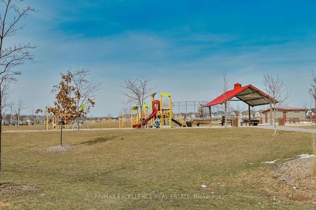 Additional image 27 of 469 Dundas St