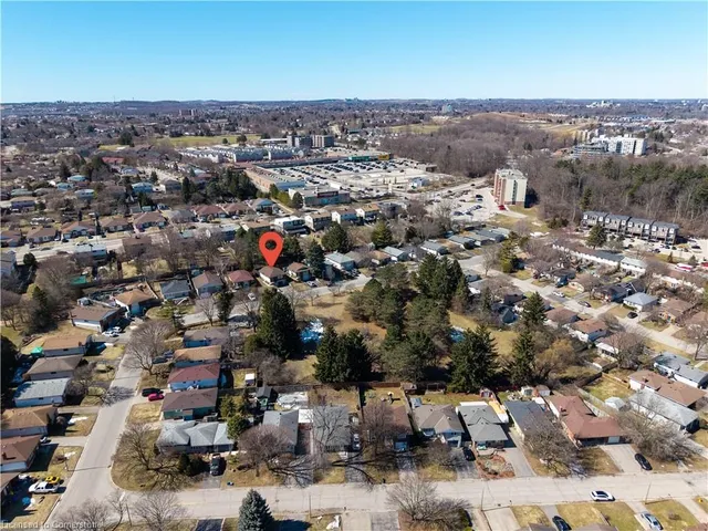 Additional image 23 of 115 Cedarhill Cres