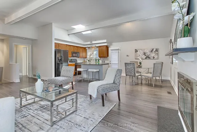 Additional image 16 of 425 CANTERBURY Cres