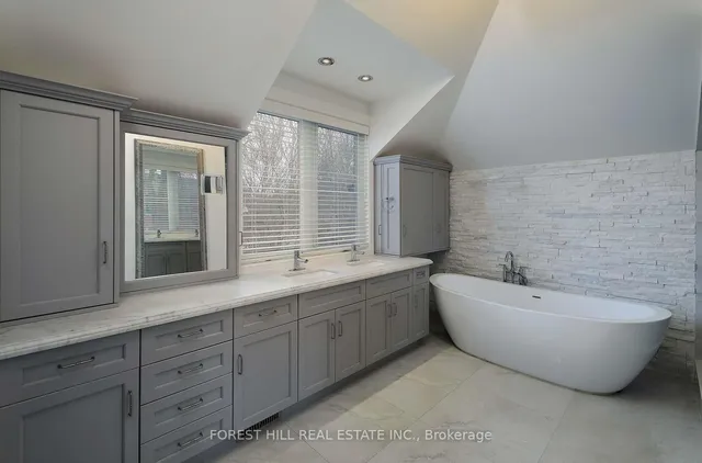 Additional image 27 of 36 Manor Haven Rd