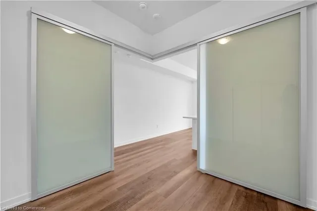 Additional image 9 of 460 Dundas St Unit 122